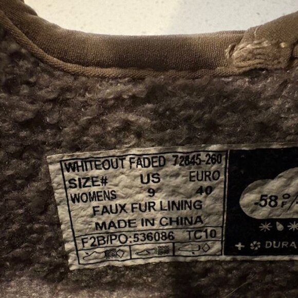 Bogs Women's Winter Boots - like new - Picture 4 of 5